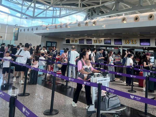重庆江北国际机场西部航空值机区域