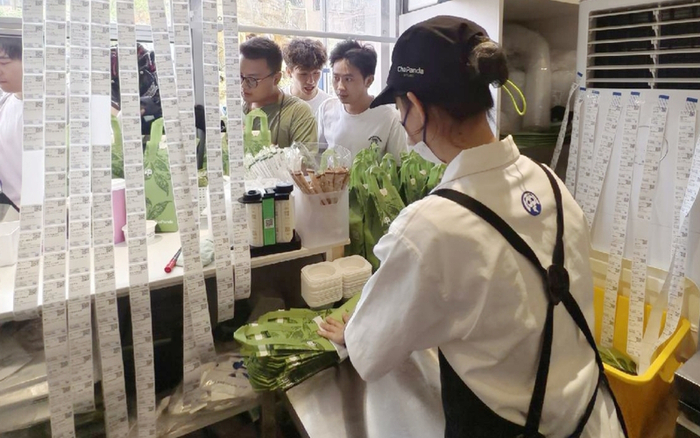 茶百道一家门店的下单情况。 企业供图