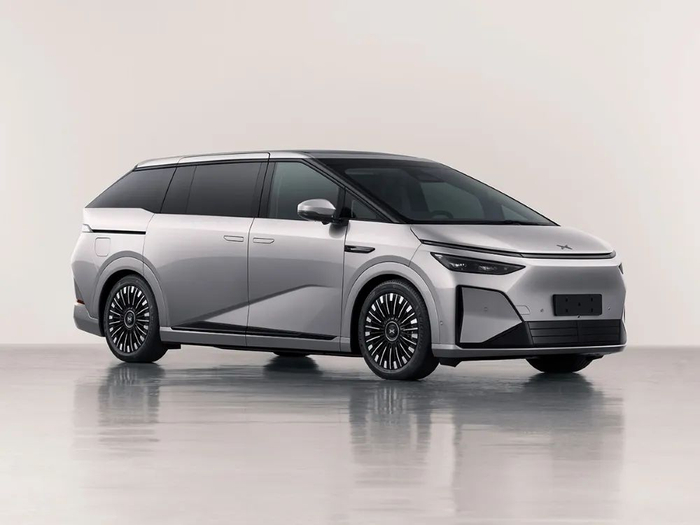 ▲小鹏X9增程版外观