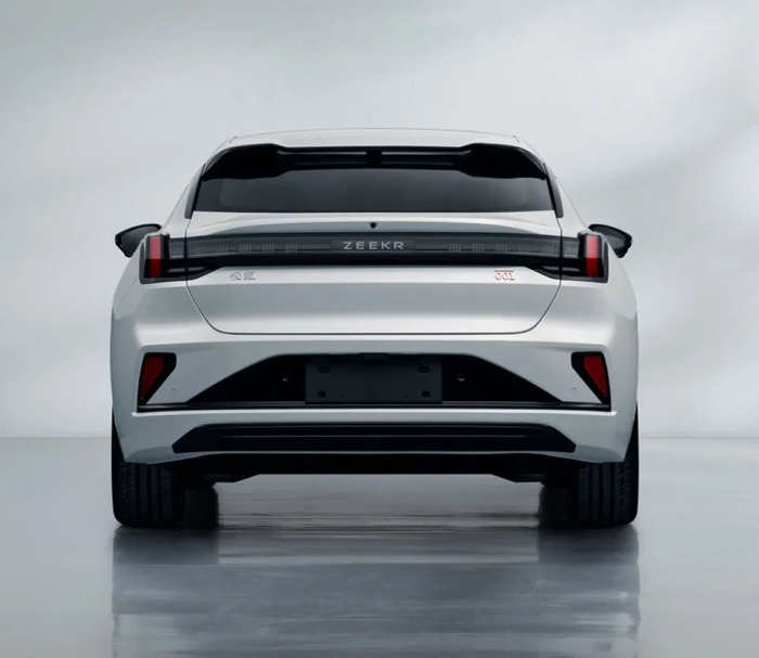 ▲新款极氪001尾部