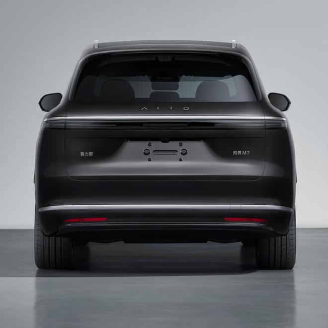 ▲新款问界M7尾部
