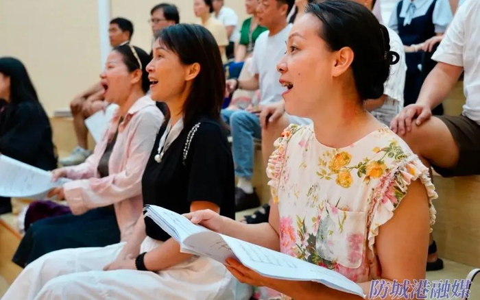 以上为演员们的彩排现场图。（均为资料图）