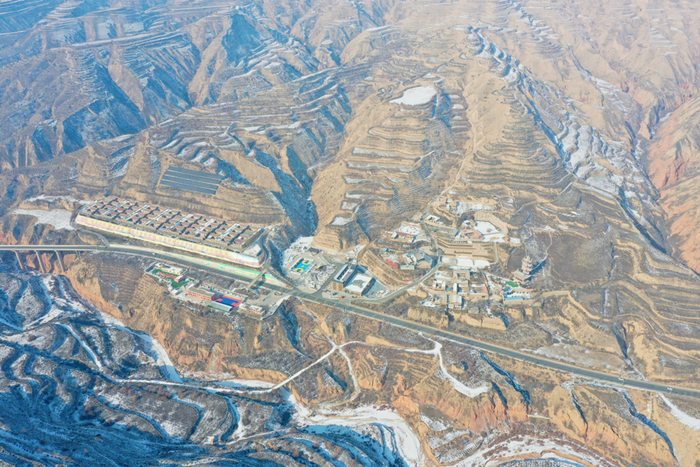▲布楞沟村位于甘肃省临夏回族自治州东乡族自治县北部山区。图片来源：临夏州融媒体中心