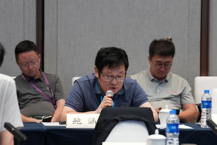    上海慧界产业研究院院长鲍涵  