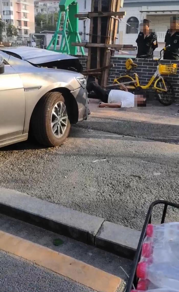 佟某某驾车撞倒路人