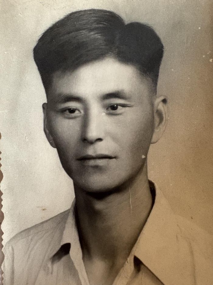吴旋青年时代的照片。受访者供图