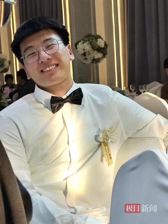 张俊豪的帅气照片