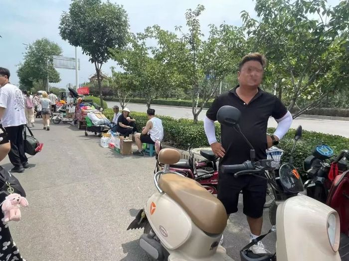音乐节为当地带来了巨大客流，也带来了生意场。图 / 笔者提供