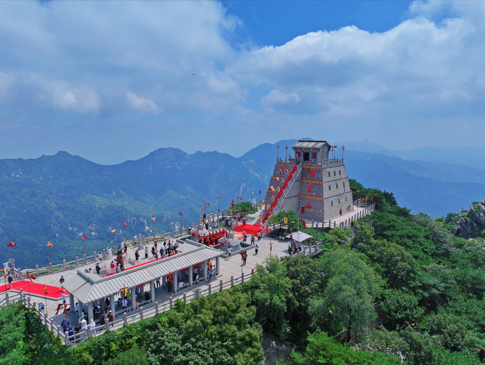 临沂“激活蒙山”吸引游客深度体验  沂蒙山龟蒙景区供图