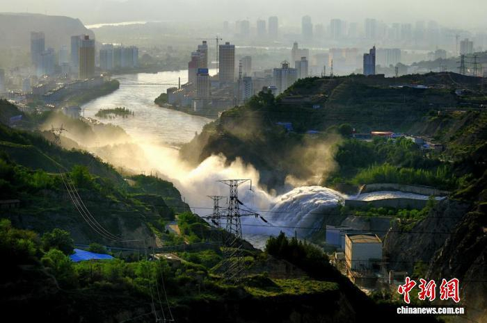 航拍劉家峽水電站。(資料圖)張任勇 攝