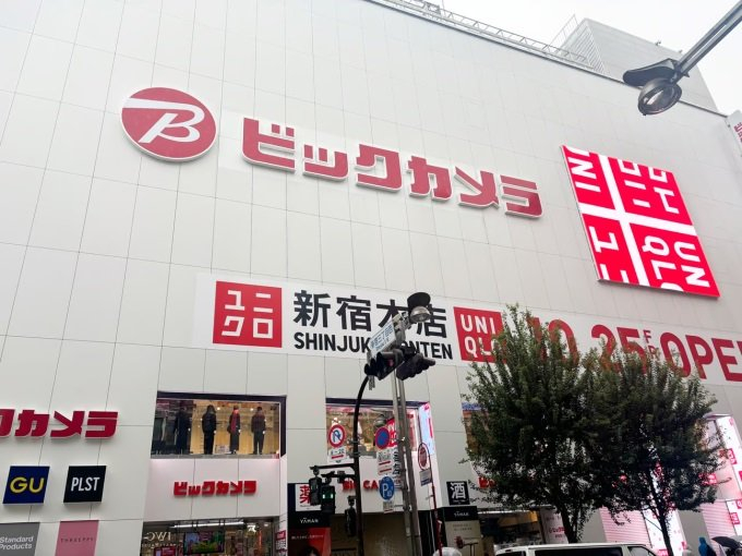 图源：FASHIONSNAP，优衣库新宿旗舰店