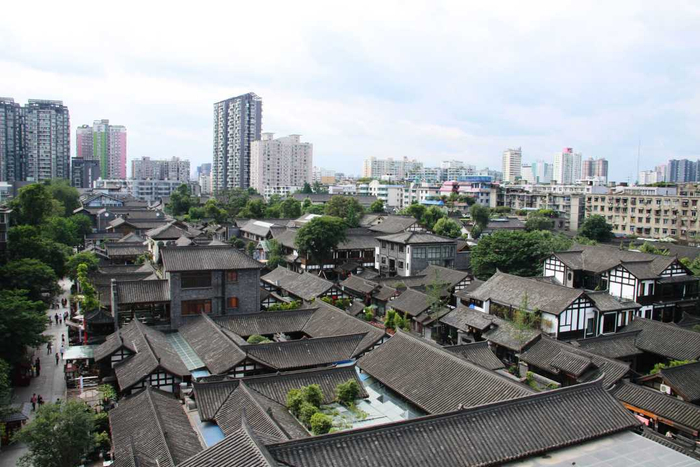 图为宽窄巷子鸟瞰图。（资料图片）