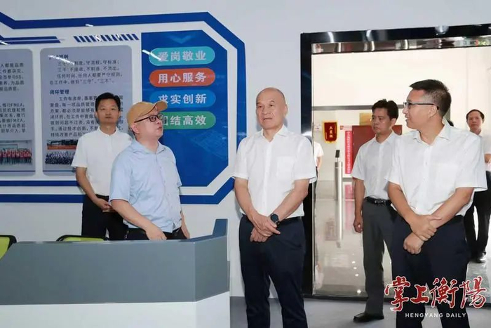 ▲8月15日上午，刘越高在衡阳比亚迪实业有限公司调研。