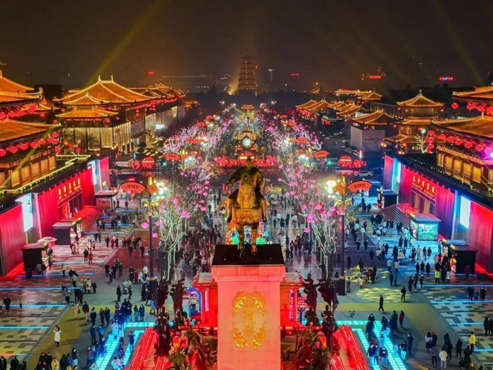 大唐不夜城夜景。图/大唐不夜城官方微信公众号