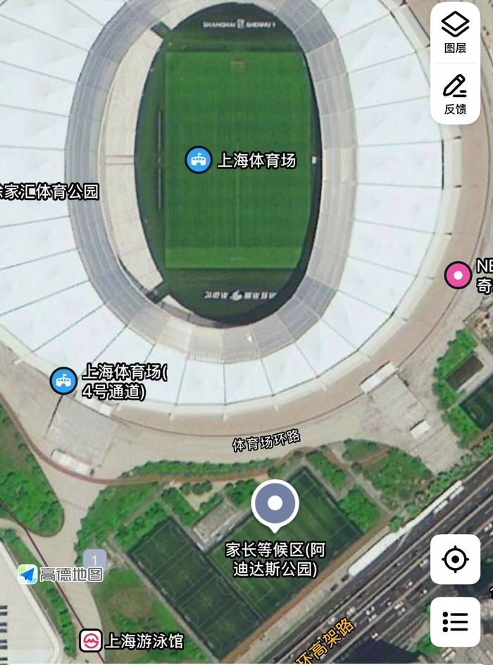 搜索地图就能找到“家长等候区”（手机截图）