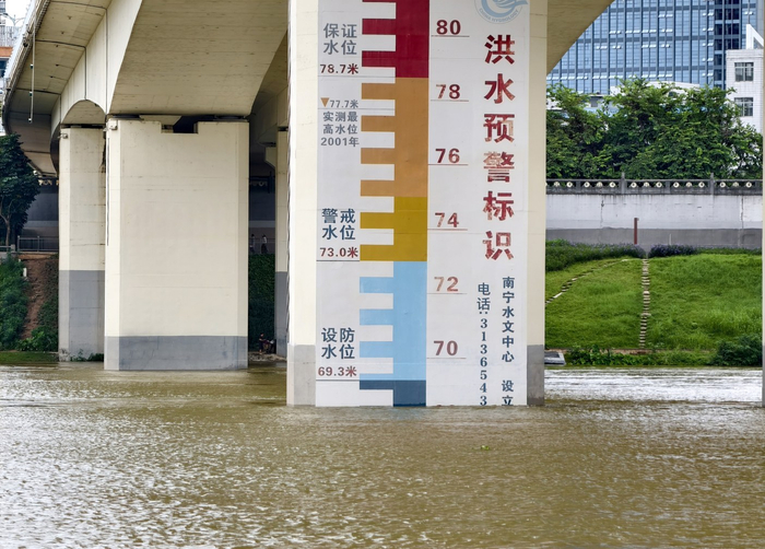     20日，南宁邕江水位缓慢上涨。    本报记者宋延康 摄