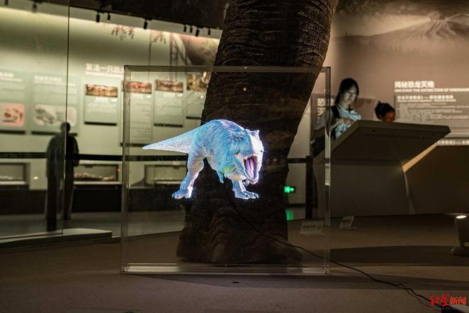 ▲星蓝星全息智能炫屏裸眼3D展示