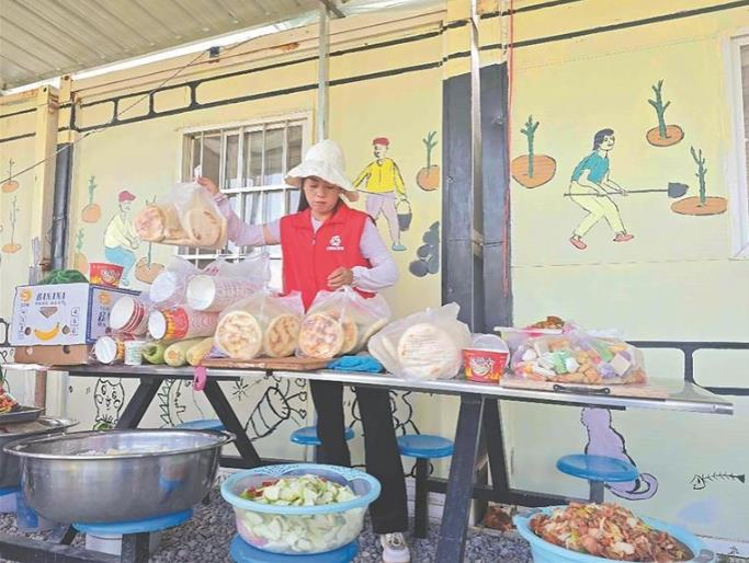 安置點(diǎn)現場(chǎng)。陳晨 攝