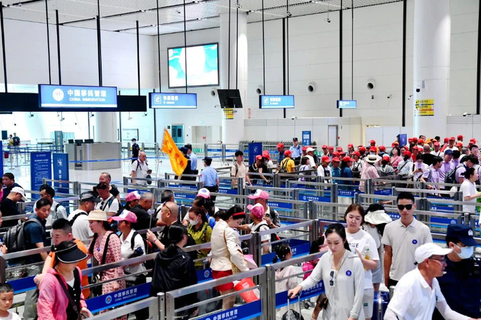 （莲塘口岸；图/罗湖发布）