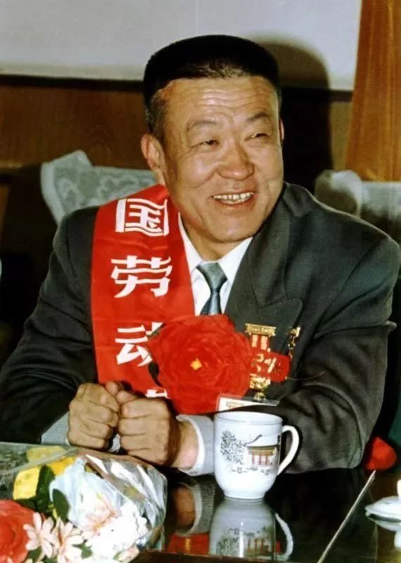 随后,公司逐渐发展壮大,也在市场站稳了脚跟,张双旺也因为入局煤炭