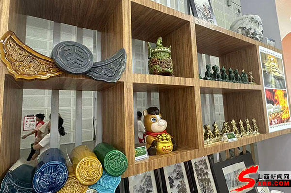 朔州展区展出的琉璃制品