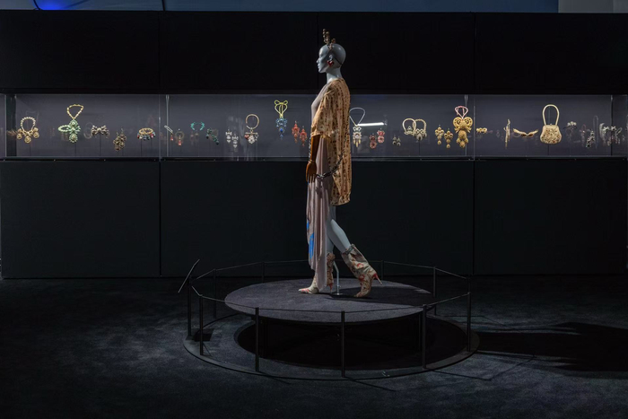 《她和她的珠宝展》亚洲巡展首站。前滩太古里供图