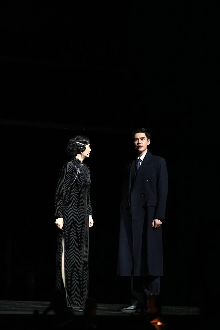 王炜佳在越剧版《伪装者》中饰演明楼