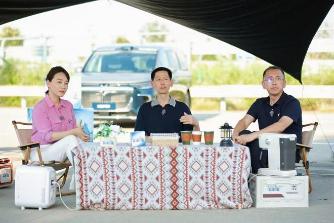▲岚图汽车式发布其自研“岚海智混技术”