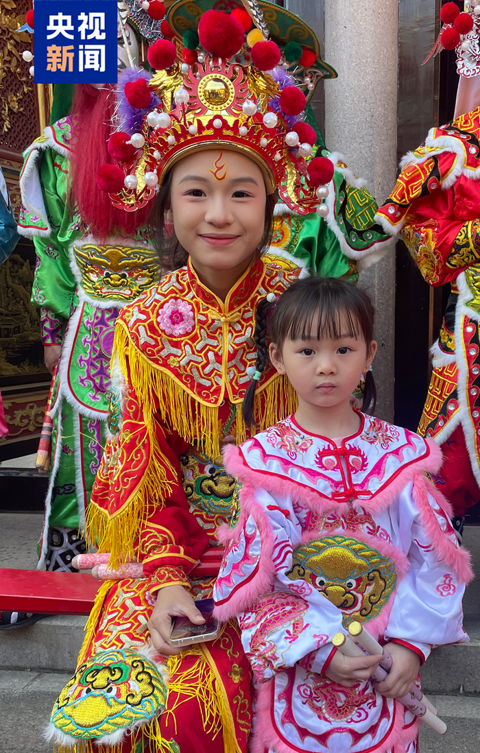 △“头槌”女孩郑梓欣和庄恩琪