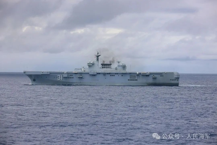 ▲海南舰海上航行