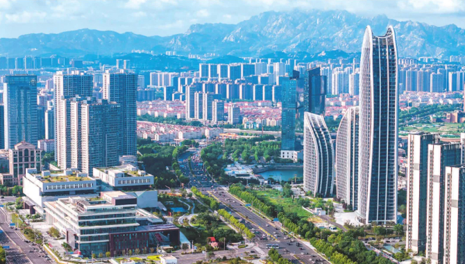 青岛西海岸新区城市风光。韩加君摄（人民图片）