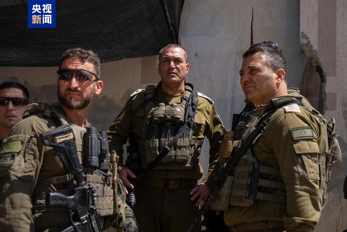 △以軍總參謀長(cháng)扎米爾在加沙地帶進(jìn)行實(shí)地視察