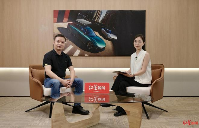 ▲何小鹏接受红星新闻专访