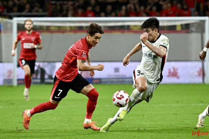 ▲成都蓉城4比1战胜上海海港