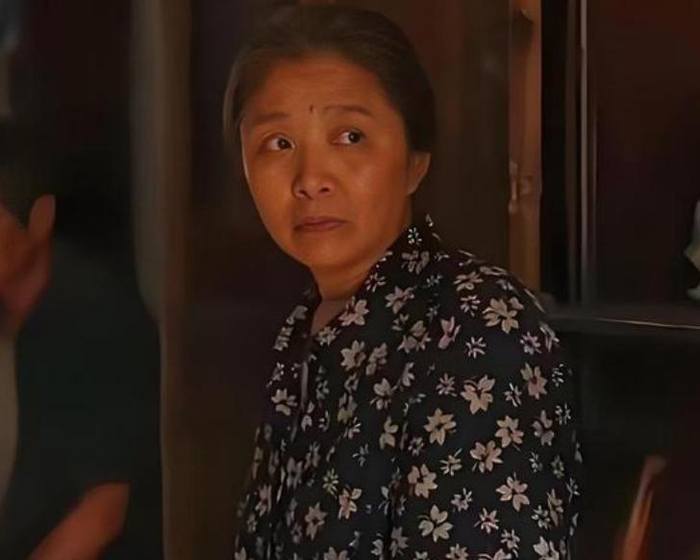 迟蓬出演的《小巷人家》