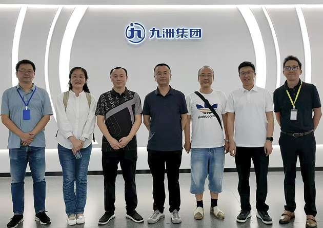 经济管理学院走访企业