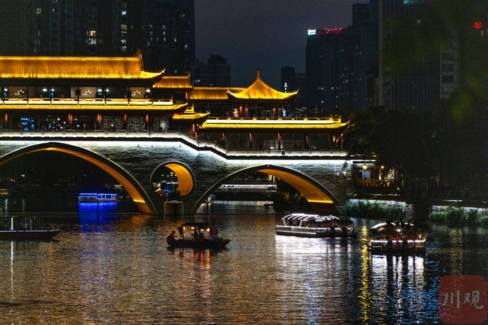 夜游锦江场景。