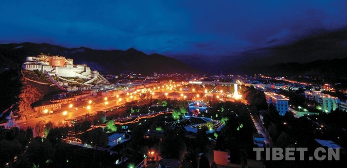 資料圖：西藏拉薩布達拉宮廣場(chǎng)夜景 國網(wǎng)西藏電力供圖