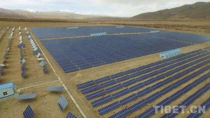 資料圖：羊八井光伏電站 國網(wǎng)西藏電力供圖