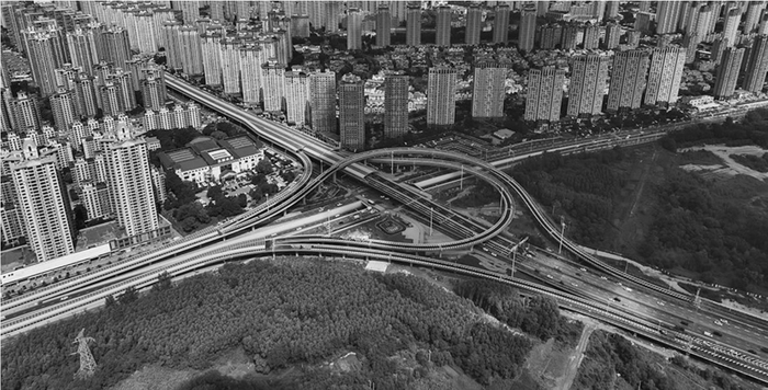         8月29日，沈阳南阳湖街快速路正式通车。沈阳市城建局供图