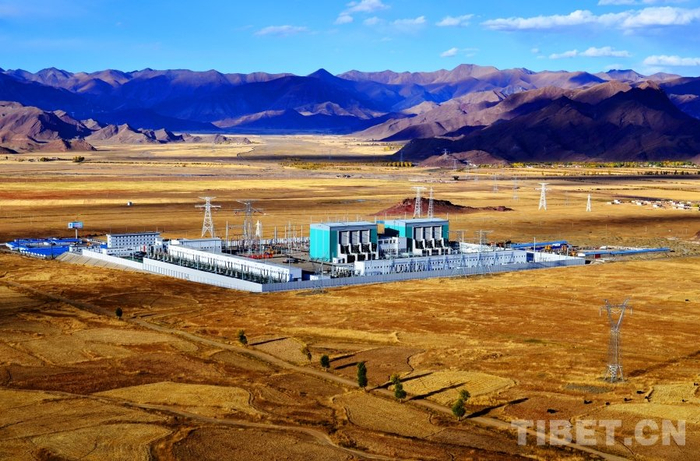 資料圖：西藏自治區境內的輸變電站 國網(wǎng)西藏電力供圖