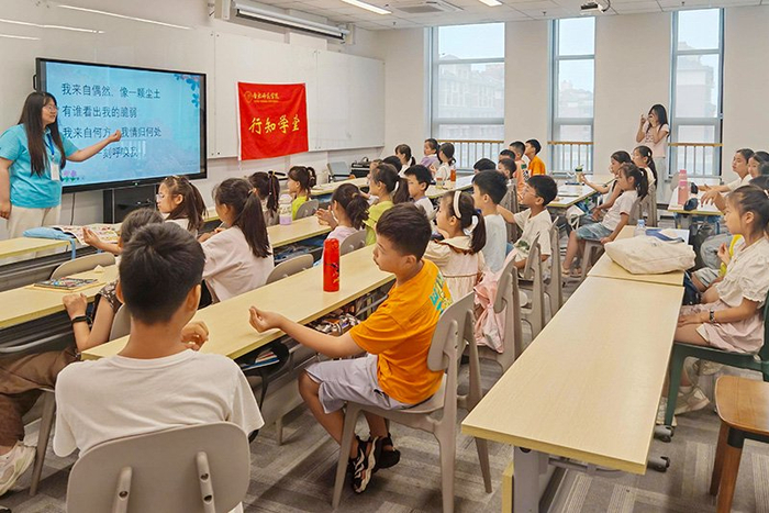 　　蒙城县图书馆文化空间行知学堂
