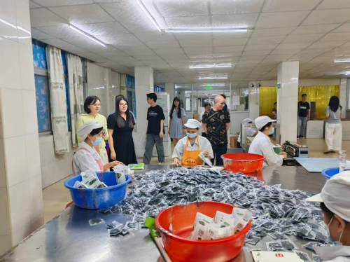 图7 走访汕头市佳盛食品有限公司