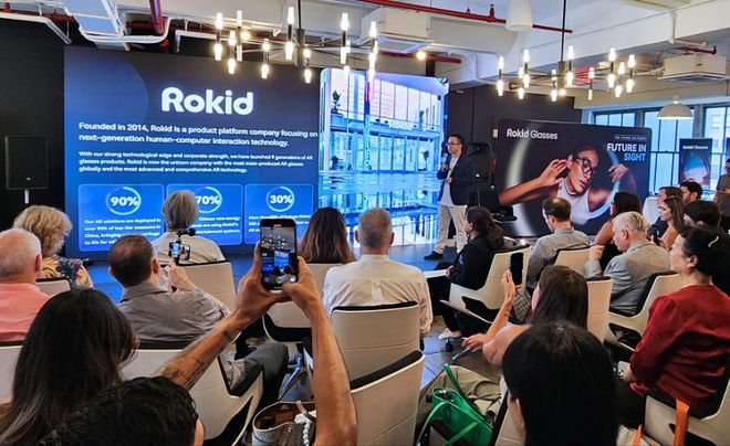▲Rokid Glasses在美国纽约正式海外发布
