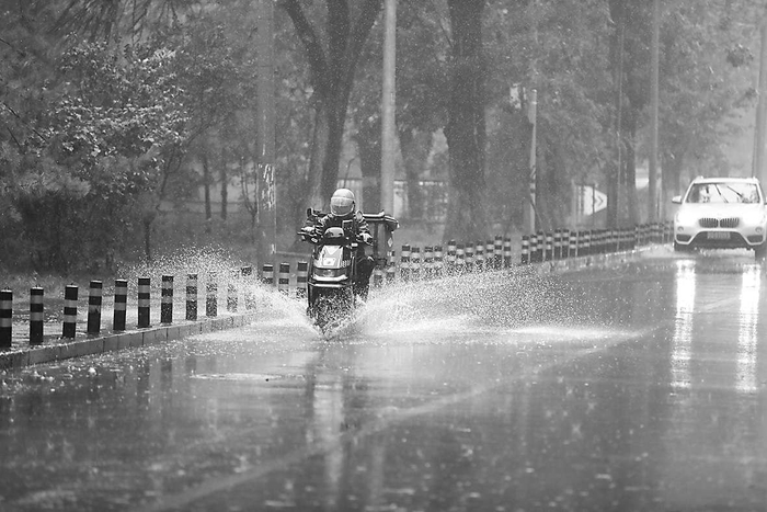 　　今年汛期北京雨水格外多。 本报记者 甘南 摄