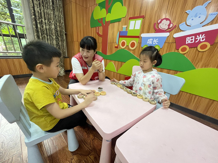 东城街道玉泉社区壹号公馆党群服务站开展托幼服务