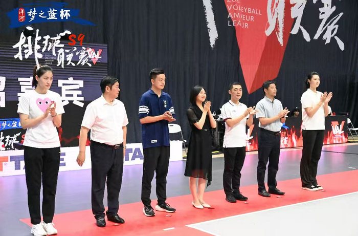 赛事集结了来自全国各地的6支精英球队，将为排球爱好者们献上一场青春与激情碰撞的排球盛宴。