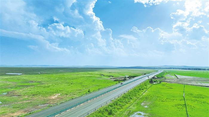 構建“快進(jìn)”大通道 暢通“慢游”微循環(huán)  內蒙古加快交旅融合高質(zhì)量發(fā)展