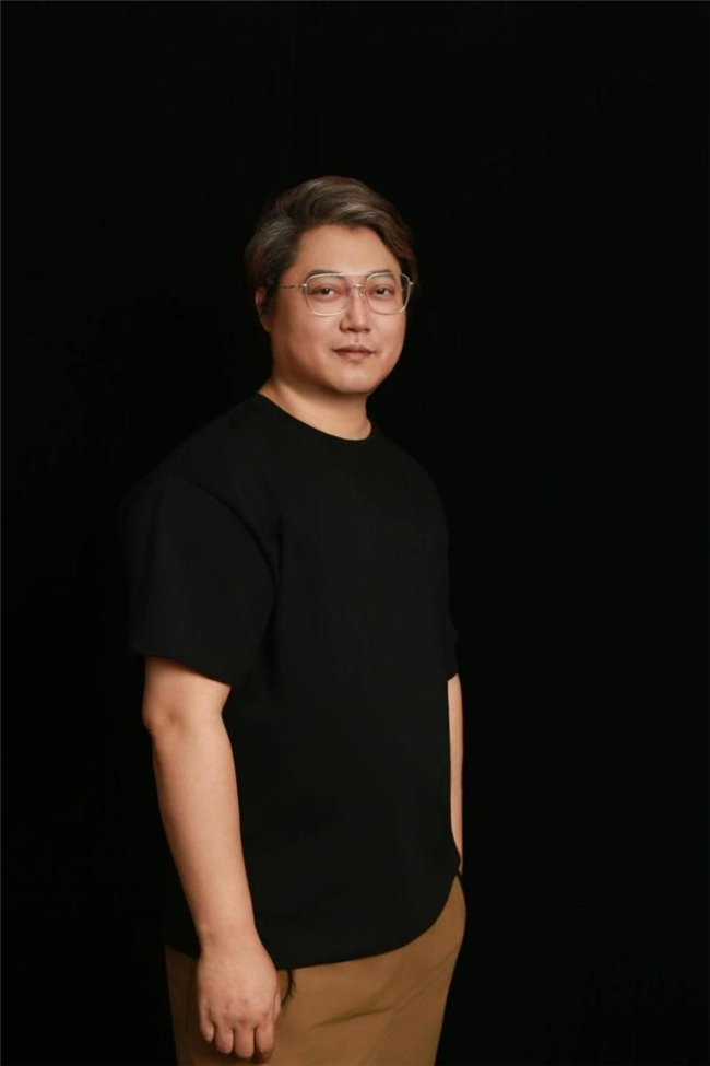 图为剪辑师魏东先生