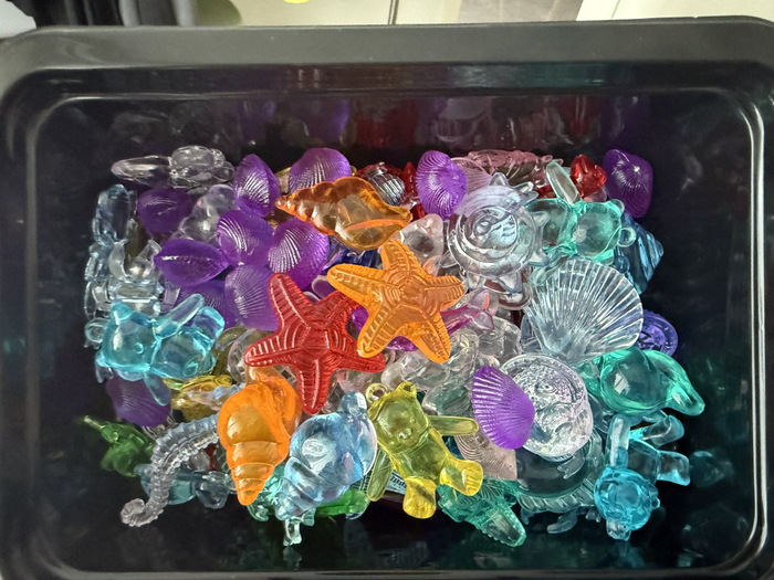 　　受访者提供 推水晶机子中推出来的“水晶”